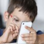 «Главенствующая роль принадлежит учителю»: в Госдуме решили запретить школьникам пользоваться телефонами даже на переменах