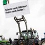 Хаос в Германии: подавление демонстрации им. Розы Люксембург, "тракторные бунты" и зеленые холодильники в Колумбии