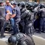 Молдова: Полиция, защищая гомосеков, избила священника и покалечила ребенка
