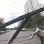 Подкараулил и бросился под автобус