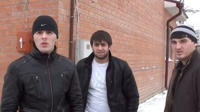 Астраханских пешеходов сбивают на тротуарах (видео)