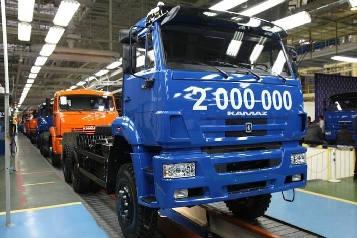 КамАЗ выпустил 2 000 000-й грузовик (25 фото)