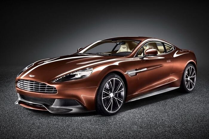 В компании Aston Martin представили новую модель AM 310 Vanquish (32 фото+видео)