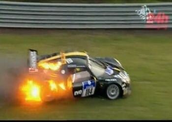 Во время гонки сгорел Lotus Exige