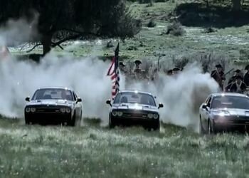 Забавная реклама Dodge Challenger