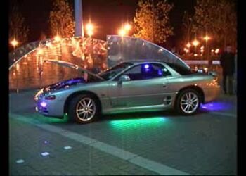Крутая диодная подсветка автомобиля