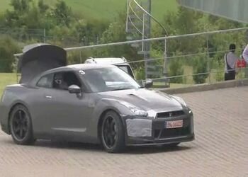 Шпионское видео нового Nissan GT-R