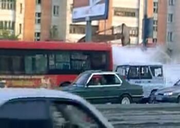 Автобус дымит не по-детски