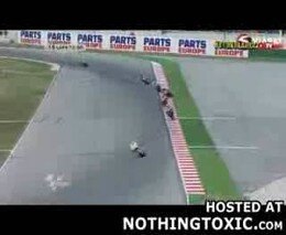 Авария на мотогонках 
