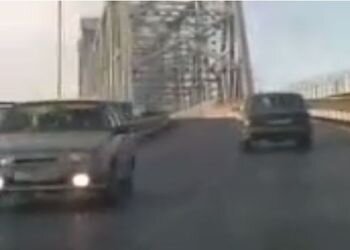 Пьяная женщина устроила ДТП на мосту