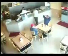 Драка в кафе