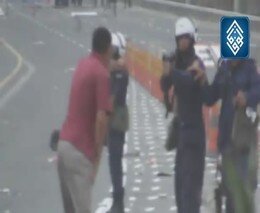 Полиция Бахрейна стреляет в упор
