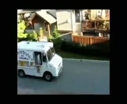 Странный фургон с мороженым