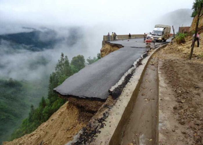 Новая дорога - сделано в Китае (8 фото)