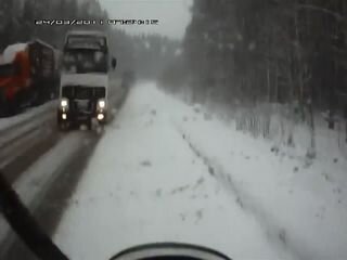 Авария грузовиков в г.Сланцы