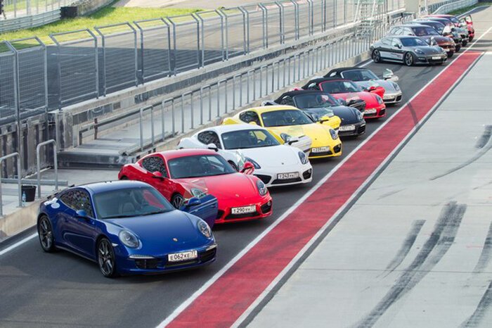 Cayman, Boxster и 911 на Moscow Raceway