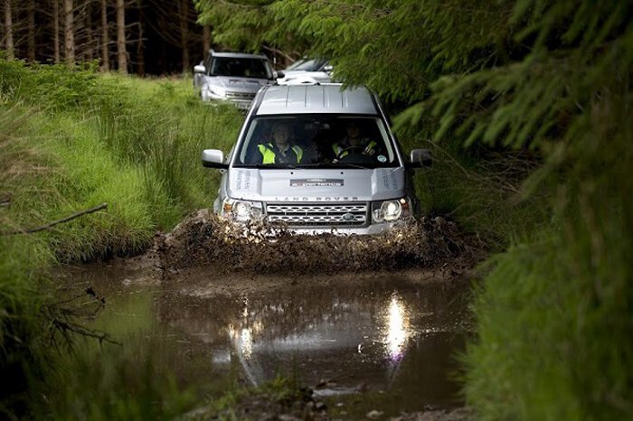 Land Rover - покоритель холмов Изумрудного острова