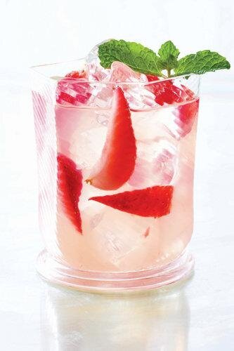 Romantic Cocktails to Warm You Up on VDay