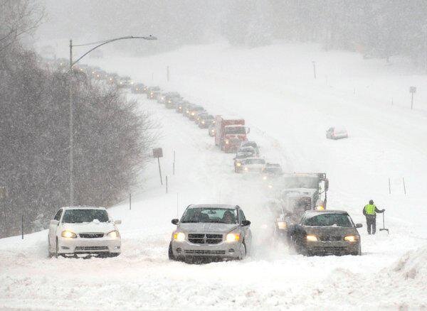 Raging Snow Storm Slams the Midwest States