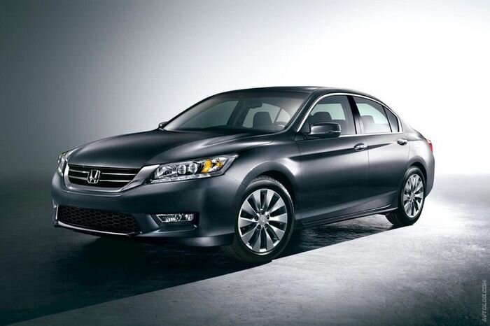 Компания Honda представила новую модель Accord (4 фото)