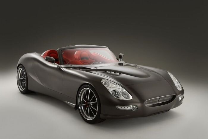Британцы построили спорткар с дизельным V8 (2 фото)