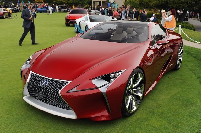 Выставка суперкаров Pebble Beach Concours