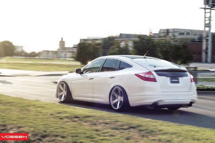 Vossen облагородил Honda Crosstour