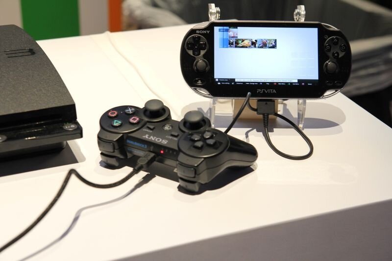 PS3 и Vita могут объединить в набор (3 фото)