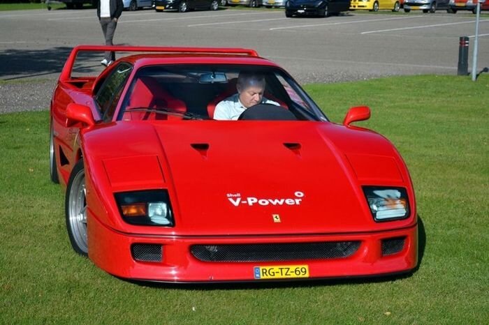 Благотворительный съезд владельцев Ferrari (50 фото)