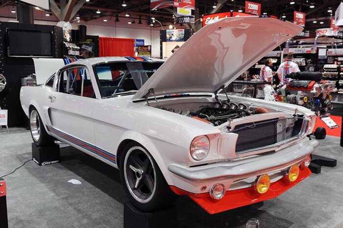 Альянс Martini Racing и Mustang в современном видении