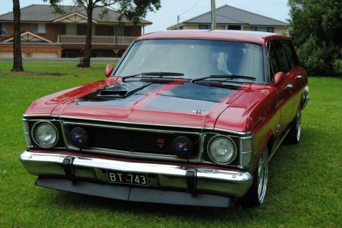 Найдено на Ebay.  Ford Falcon GT Wagon (12 фото)