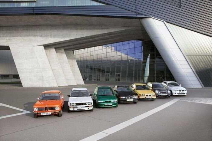 Электрокары от BMW празднуют свое 40-летие (46 фото)
