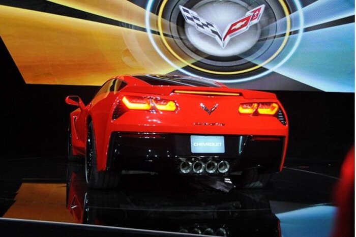 Новый Chevrolet Corvette Stingray представлен в Детройте