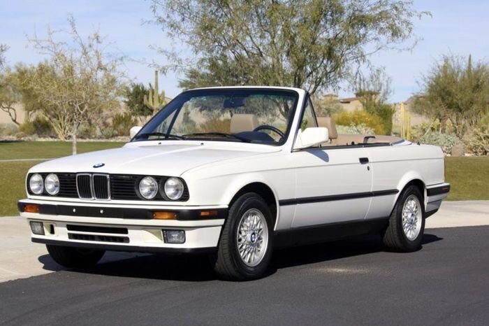 Найдено на Ebay. BMW E30 3-Series Convertible с пробегом в 227 миль (24 фото)