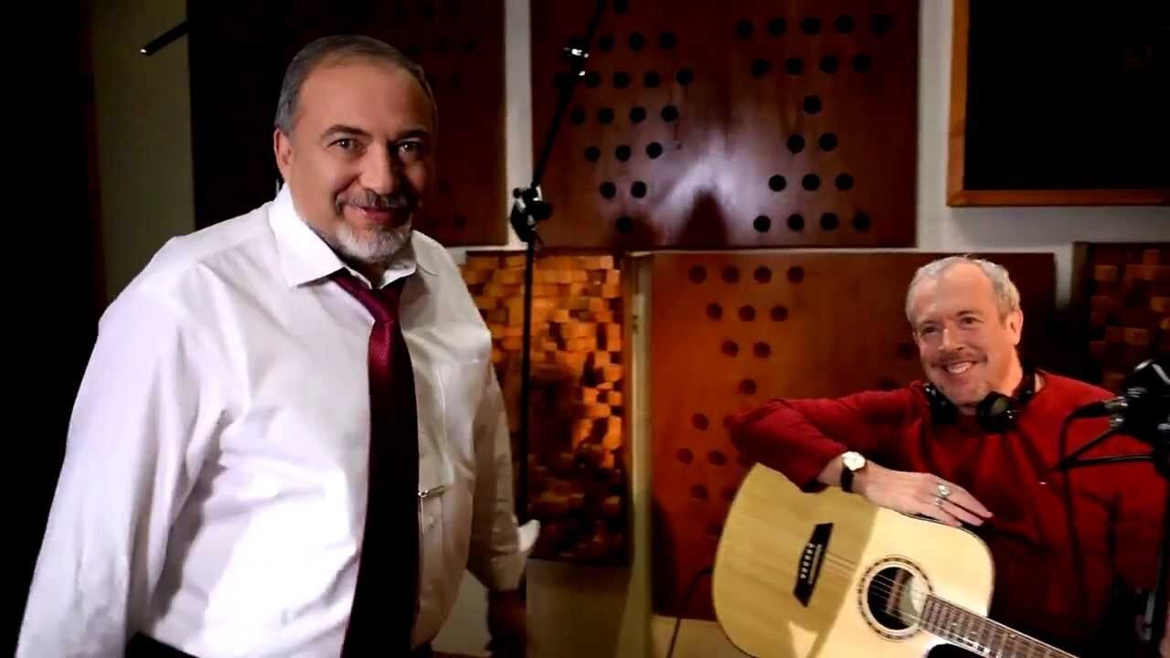 Под изменчивый мир макаревич. Дом макаревича в израиле. дом макаревича в израиле фото. макаревич в израиле.