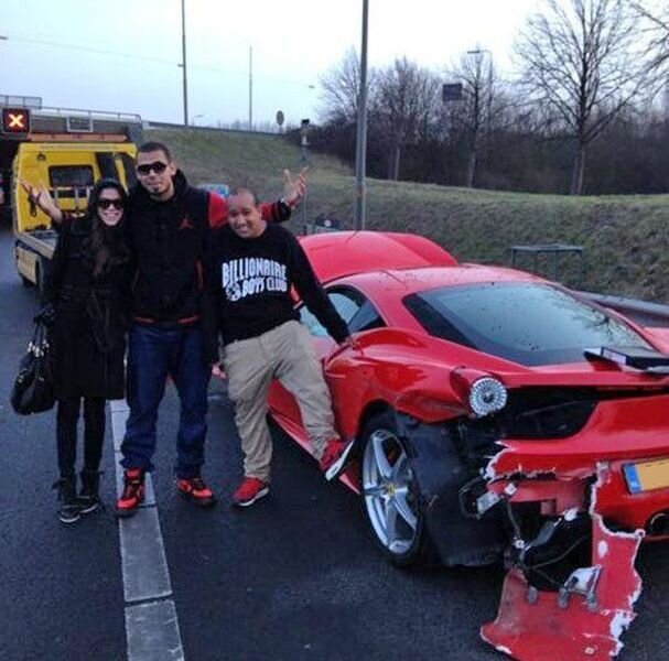 Знаменитый диджей Afrojack разбил Ferrari 458 Italia (2 фото)
