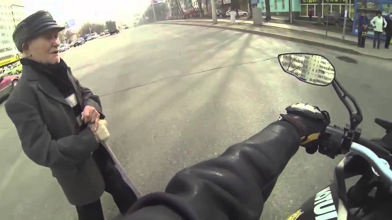 Моцарт лакримоза оркестр. Видео минутка. Мотоцикл помогает люди. Достойно видео. Достойно видео.