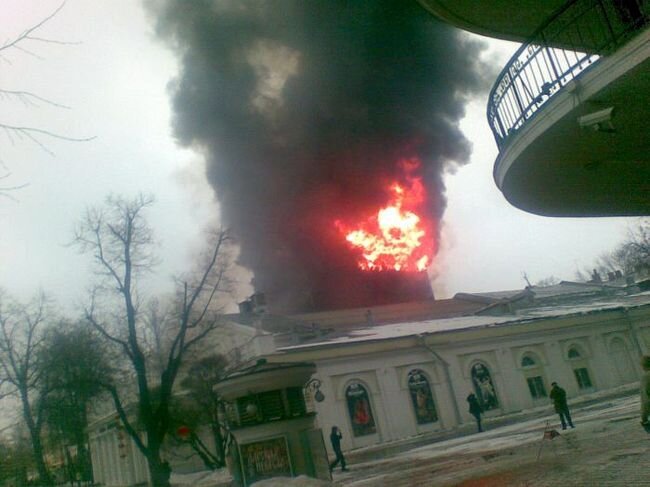 Пожар в клубе "Дягилев" (15 фото + видео)
