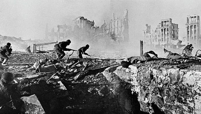 Тяжелая жизнь бойца в Сталинграде (7 фото)