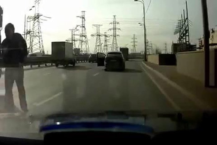 Конфликт на дороге (Фото+Видео)