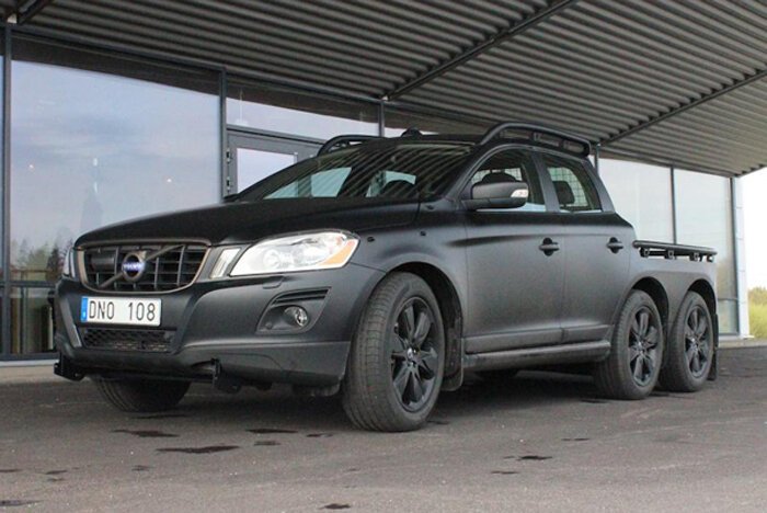 Трехосный Volvo XC60 (3 фото)