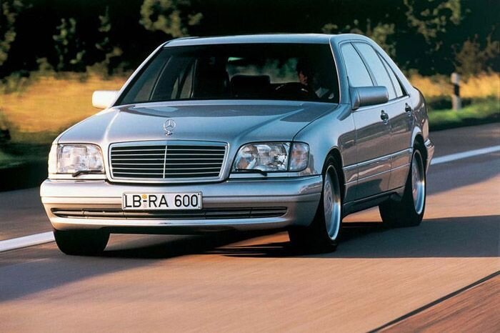 Между небом и землей. Mercedes-Benz W140 (10 фото)