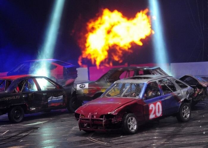 Hard Derby. Автобои на выживание (7 фото)