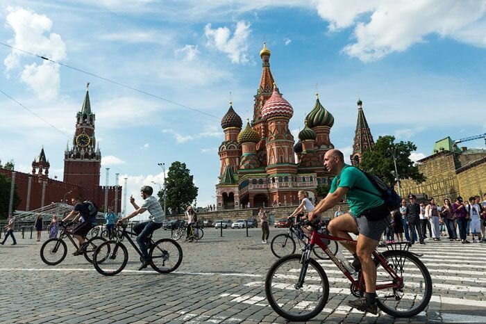 Суровая жизнь московского велосипедиста (5 фото)