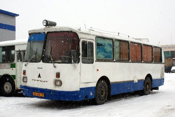 Автобусы в Магадане (14 фото)