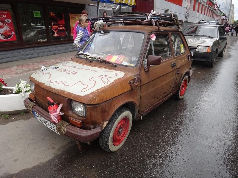 Необычный автомобиль в Петергофе (7 фото)