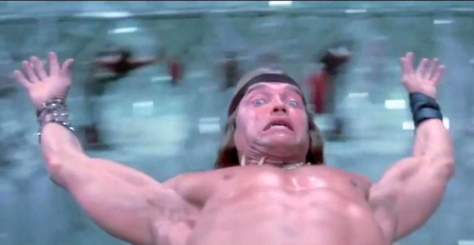 чак сталлоне шварценеггер. шварценеггер конан варвар мем. чак норрис и сталлоне. мем со шварценеггером дамы и господа. мем со шварценеггером дамы и господа.