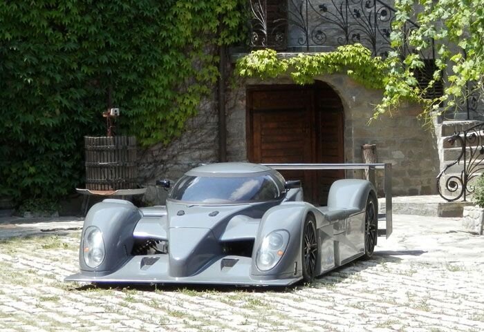 Копия гоночного Bentley Speed 8 (17 фото+видео)