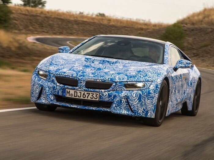 Гибридный спорткар BMW i8 получит 3-цилиндровый мотор (12 фото)
