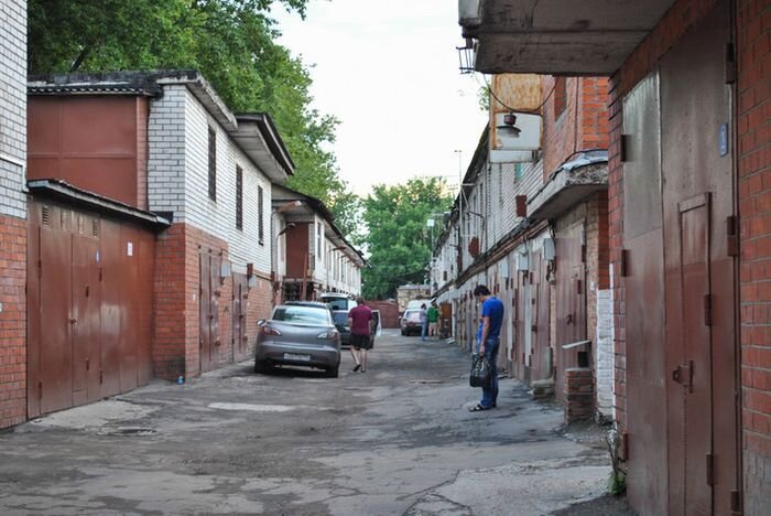 Молодой житель Белоруссии за 600 долларов снимал гараж в Москве (49 фото)